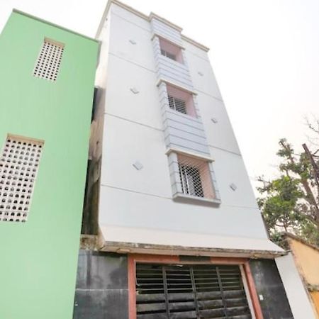 Hotel Alaka Puri Buitenkant foto