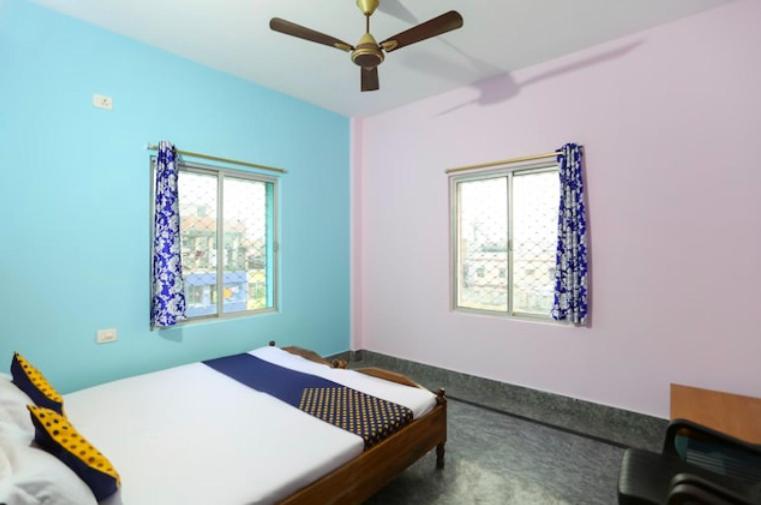 Hotel Alaka Puri Buitenkant foto